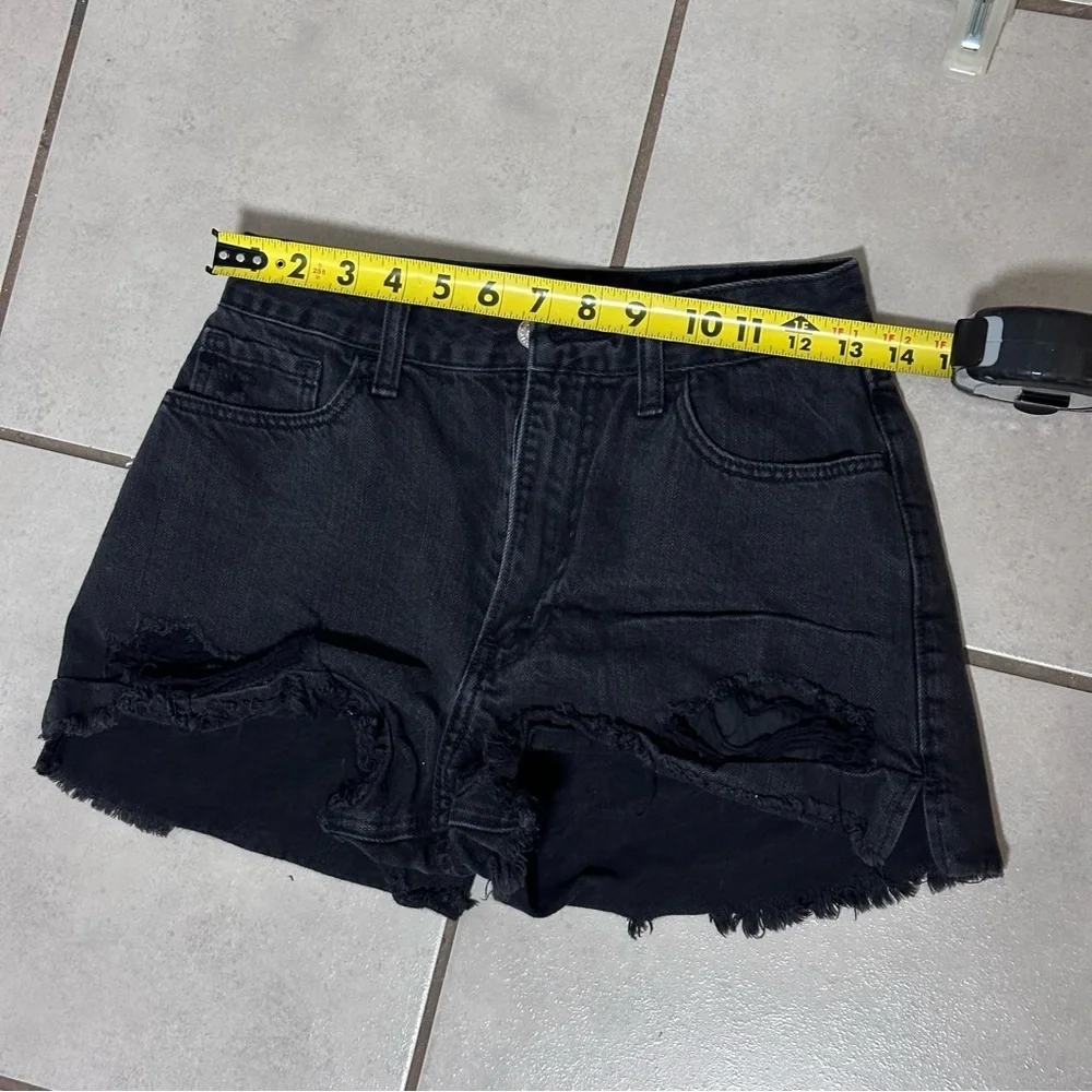 Hollister Women Black Denim Distressed Ultra High rise Vintage Shorts 3’ size‎ 0